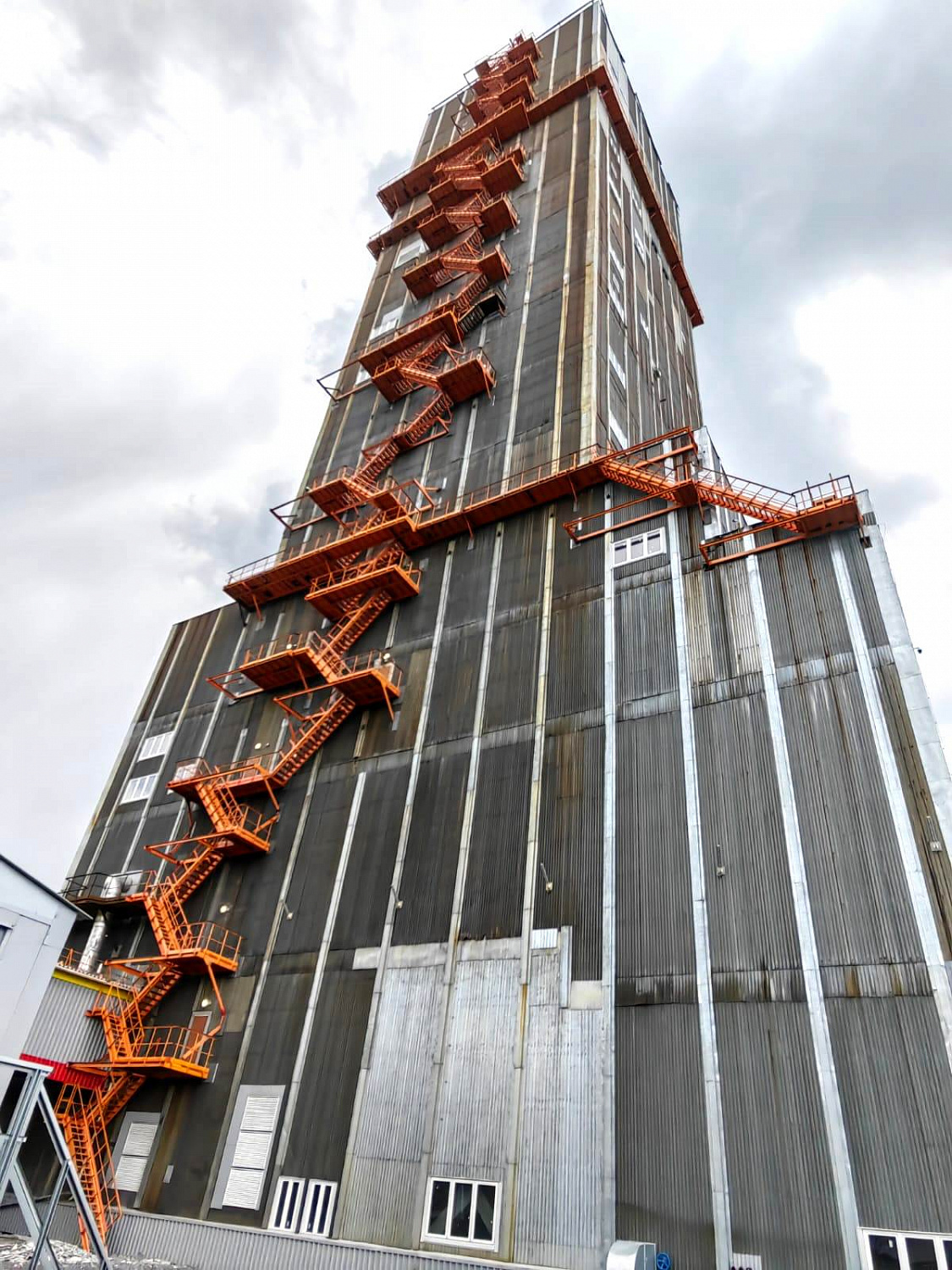 Реконструкция башенного копра «Сибиряк» Таштагольского рудника АО «ЕВРАЗ-ЗСМК», г. Таштагол